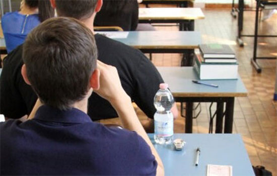 bambino scuola